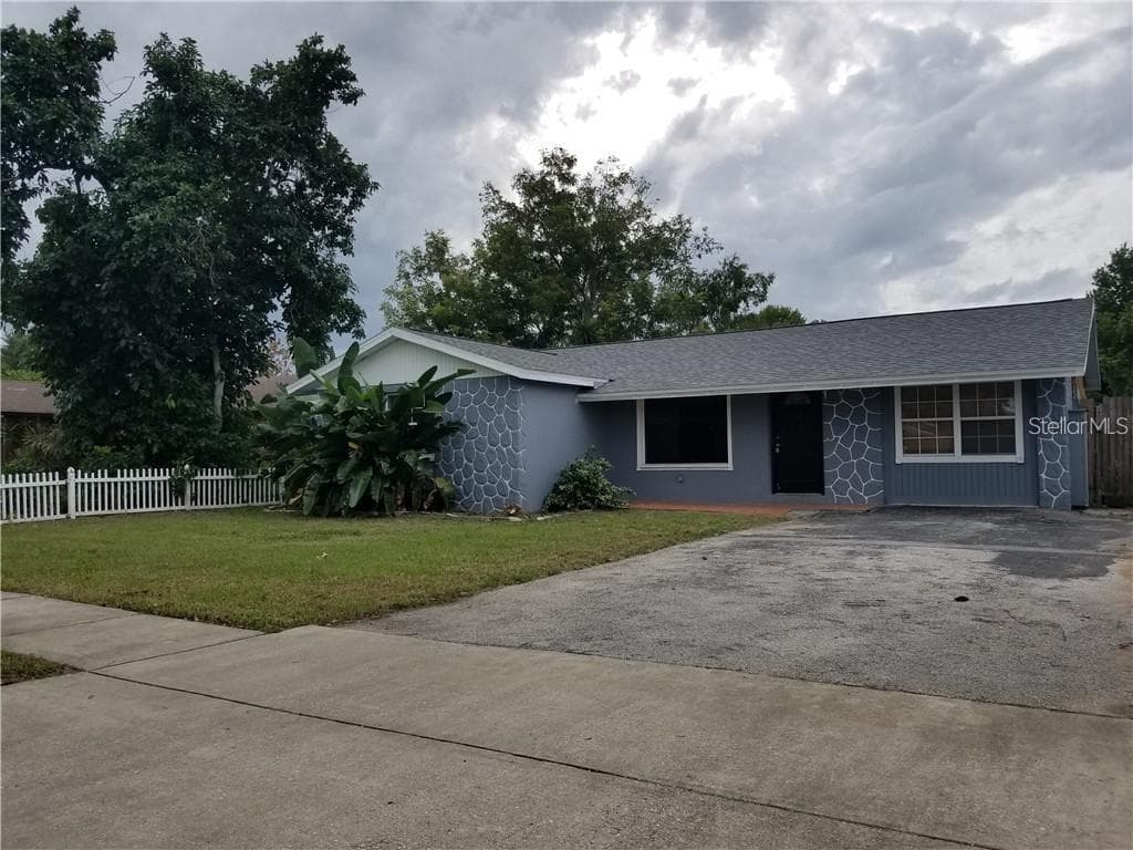 1832 10TH STREET SW SEMINOLE, FL 33778
