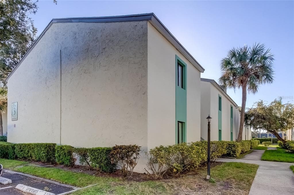 11410 8TH WAY N UNIT 309 ST PETERSBURG, FL 33716