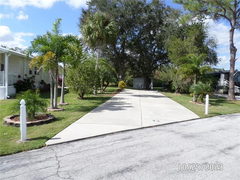 33 W APPALOOSA TRAIL LAKE WALES, FL 33898