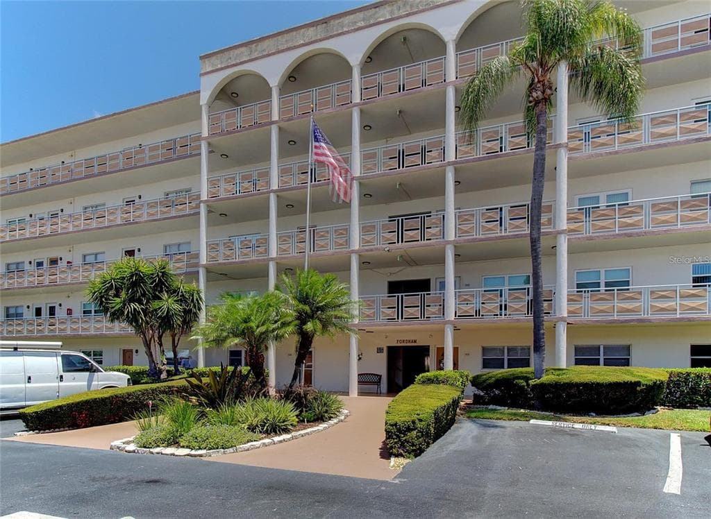 5603 80TH STREET N UNIT 506 ST PETERSBURG, FL 33709