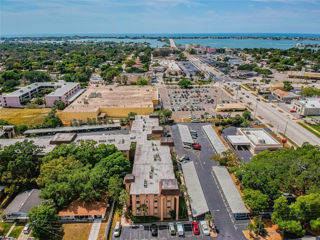 2525 W BAY DRIVE UNIT C41 BELLEAIR BLUFFS, FL 33770