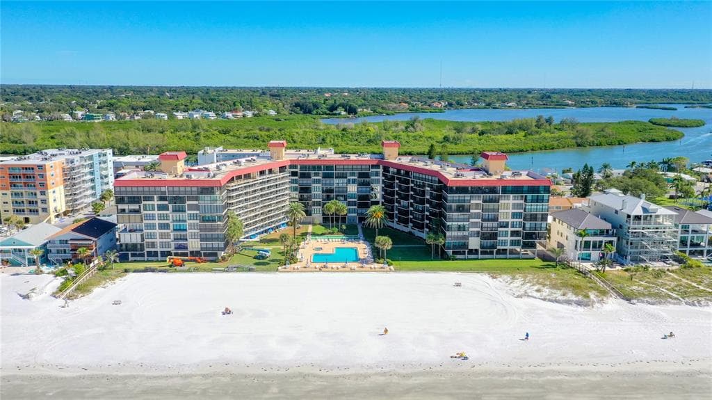 18304 GULF BOULEVARD UNIT 612 REDINGTON SHORES, FL 33708