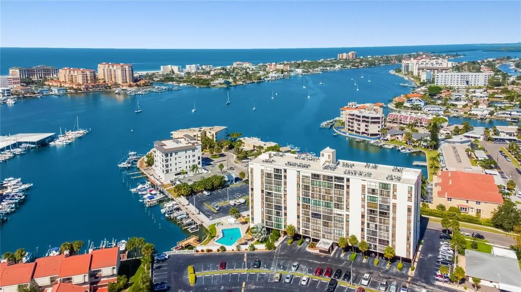 255 DOLPHIN POINT UNIT 905 CLEARWATER BEACH, FL 33767