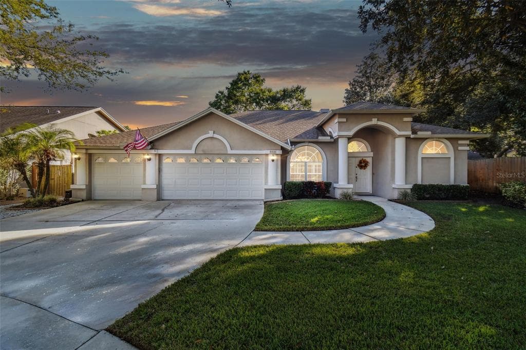 4410 ROUND LAKE COURT TAMPA, FL 33618