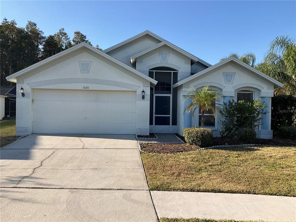 1525 BAYTHORN DRIVE WESLEY CHAPEL, FL 33543