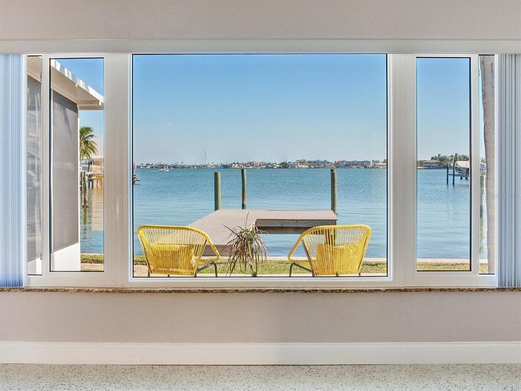 411 161ST AVENUE REDINGTON BEACH, FL 33708