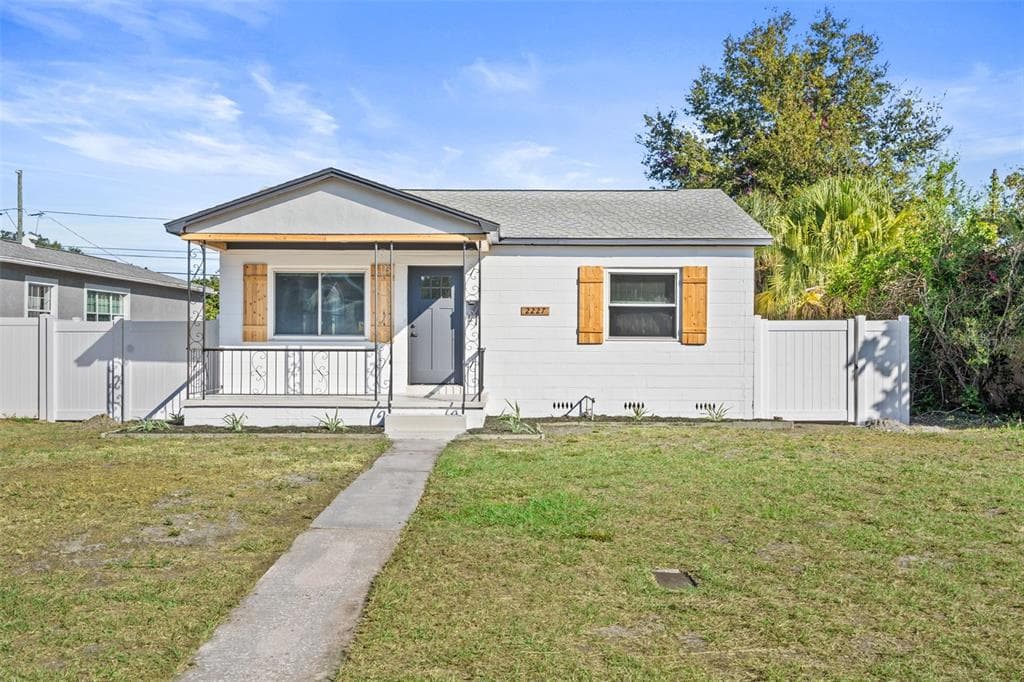 2227 37TH AVE N ST PETERSBURG, FL 33713