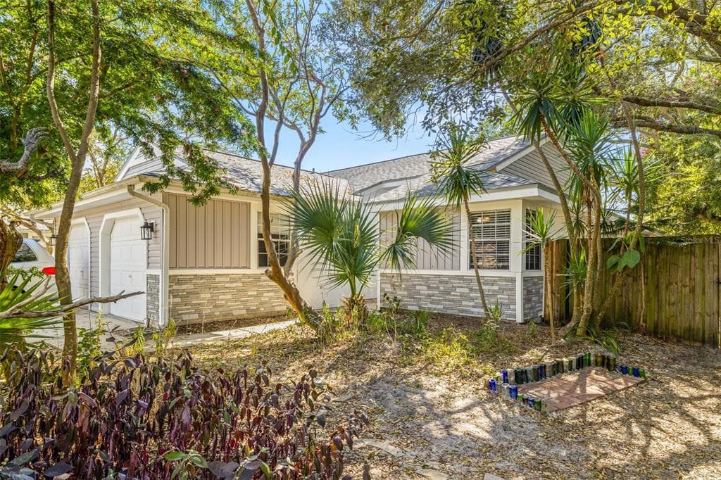 3222 LATANA DRIVE UNIT 100 PALM HARBOR, FL 34684