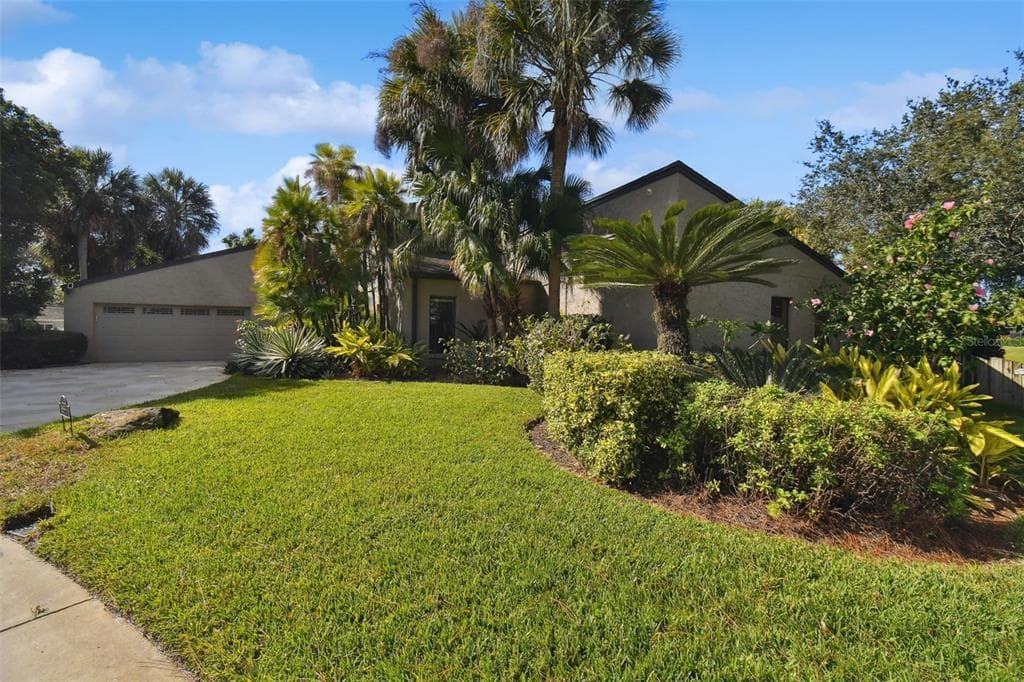 13814 LAKE VILLAGE PLACE