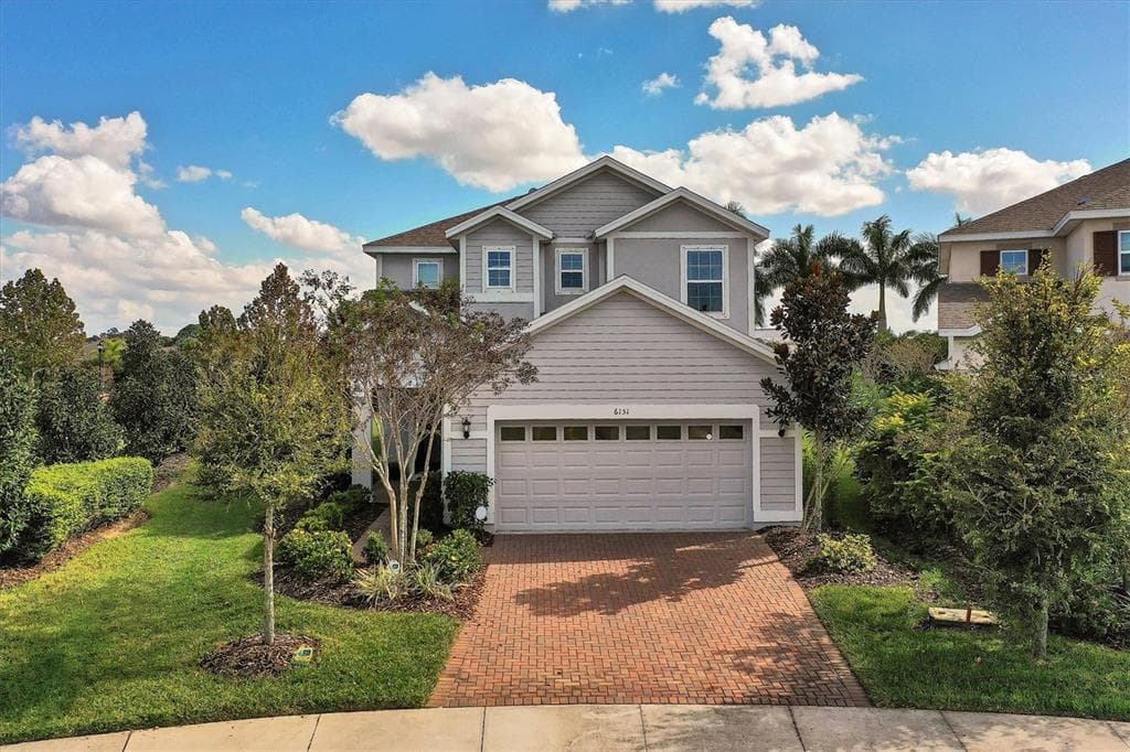 6151 VOYAGERS PLACE APOLLO BEACH, FL 33572