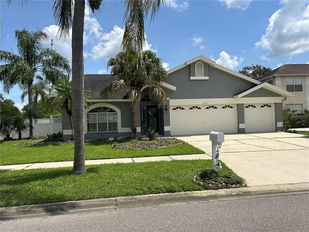 11417 GLENMONT DRIVE TAMPA, FL 33635