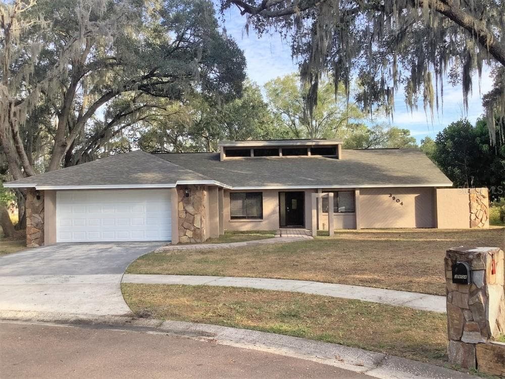 3904 BUTTERNUT COURT BRANDON, FL 33511