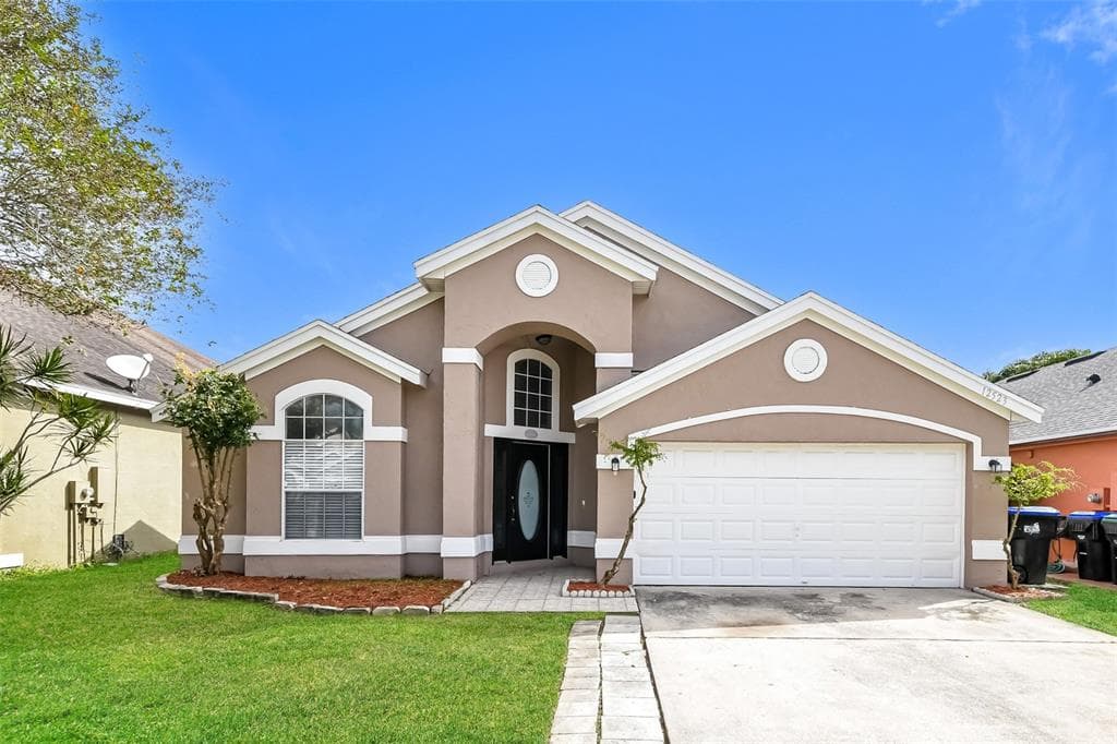 12523 RINGWOOD AVENUE ORLANDO, FL 32837