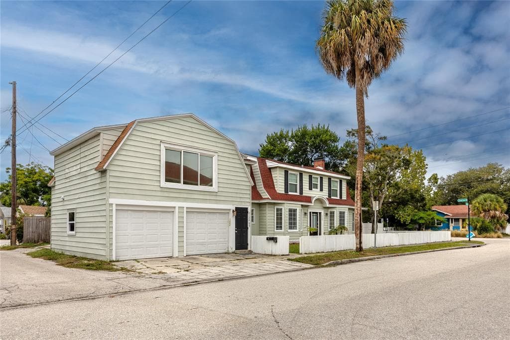 2120 1/2 10TH STREET N ST PETERSBURG, FL 33704