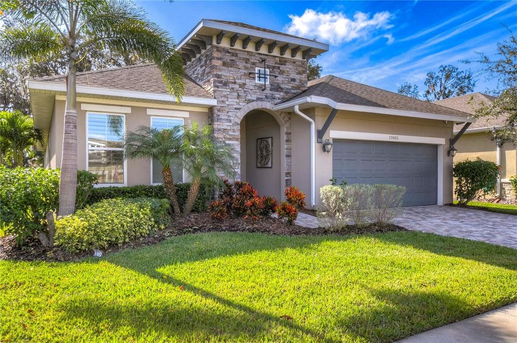 13935 NATURES RESERVE DRIVE LITHIA, FL 33547
