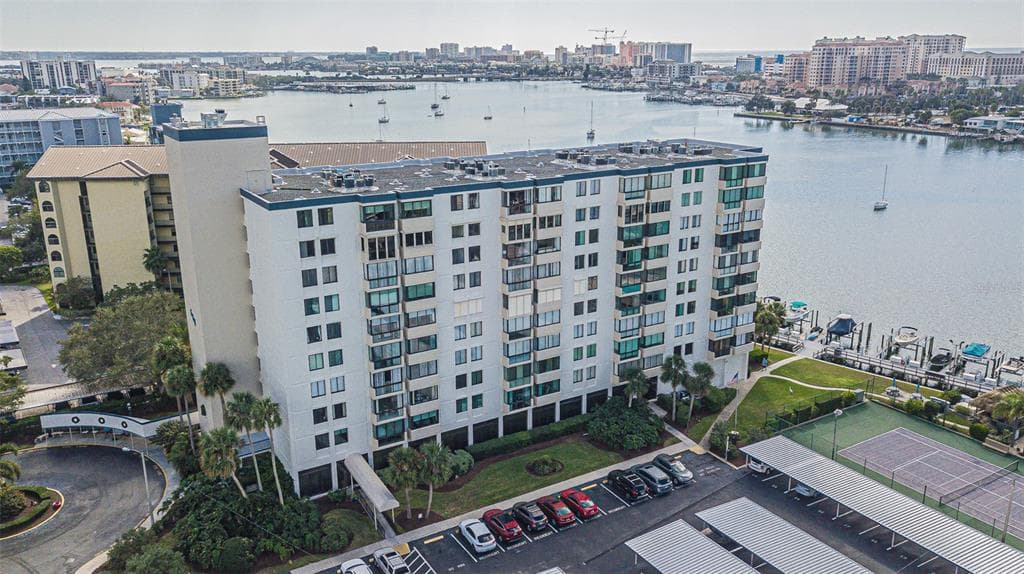 660 ISLAND WAY UNIT 702 CLEARWATER, FL 33767