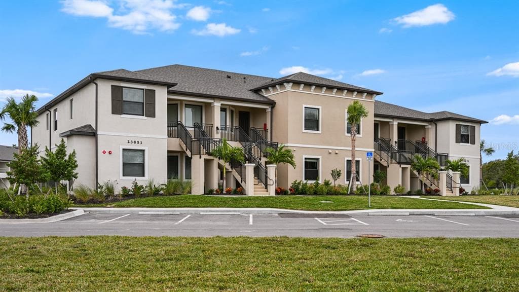 23853 COLLINA WAY UNIT 6102 PORT CHARLOTTE, FL 33980