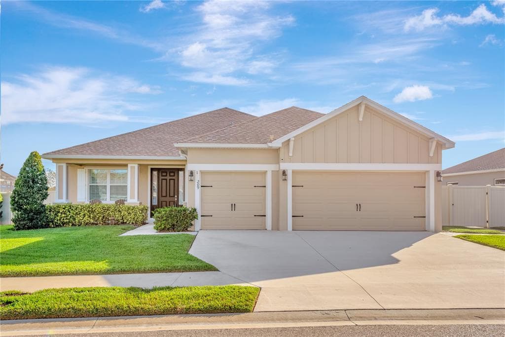 209 WALKERS POINT DRIVE AUBURNDALE, FL 33823