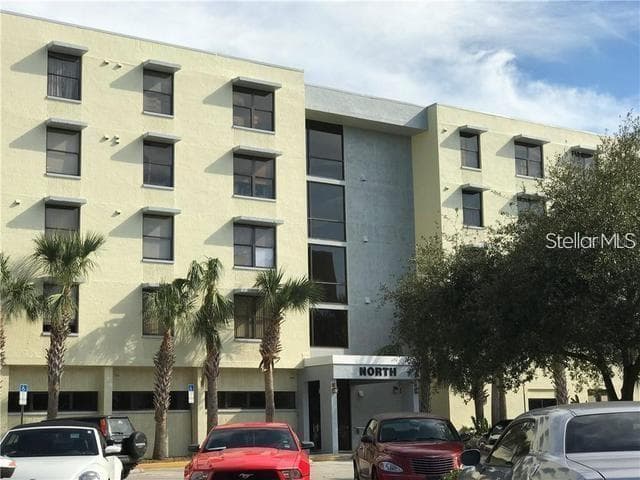 701 S MADISON AVENUE UNIT 203 CLEARWATER, FL 33756