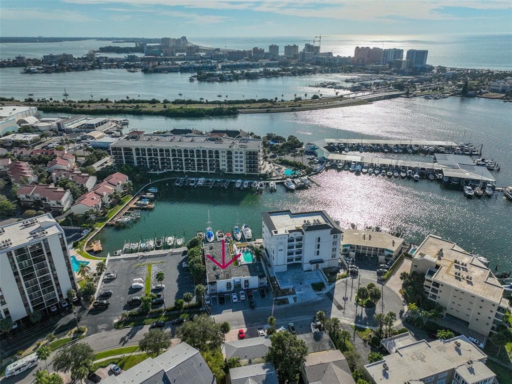 223 DOLPHIN POINT UNIT 3 CLEARWATER, FL 33767