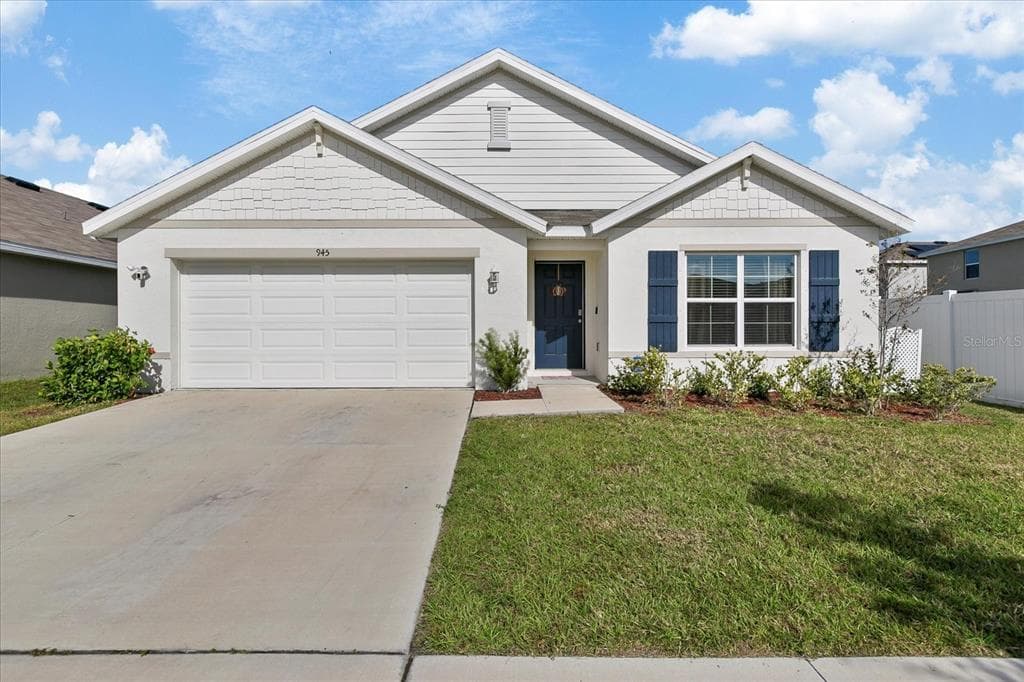 945 OCEAN SPRAY DRIVE RUSKIN, FL 33570