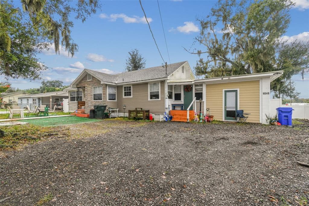 1048 ROSELLE AVENUE