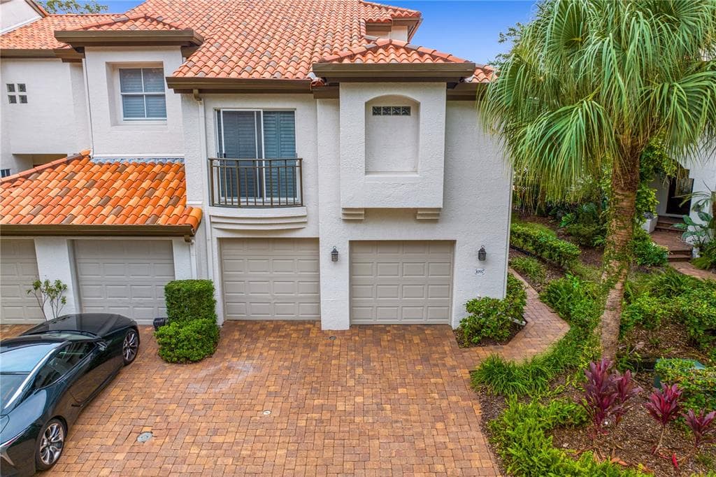 1097 SHIPWATCH CIRCLE TAMPA, FL 33602