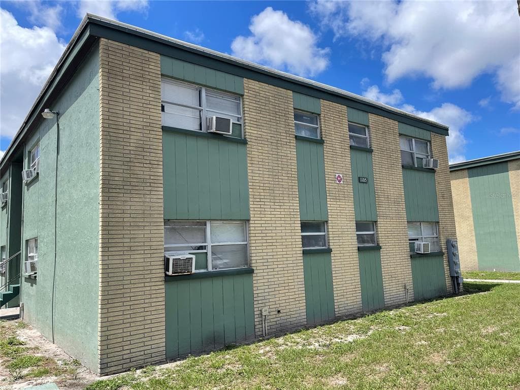 1101 E 140TH AVENUE UNIT 201 TAMPA, FL 33613