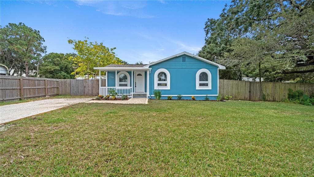 11609 E OLD HILLSBOROUGH AVENUE SEFFNER, FL 33584