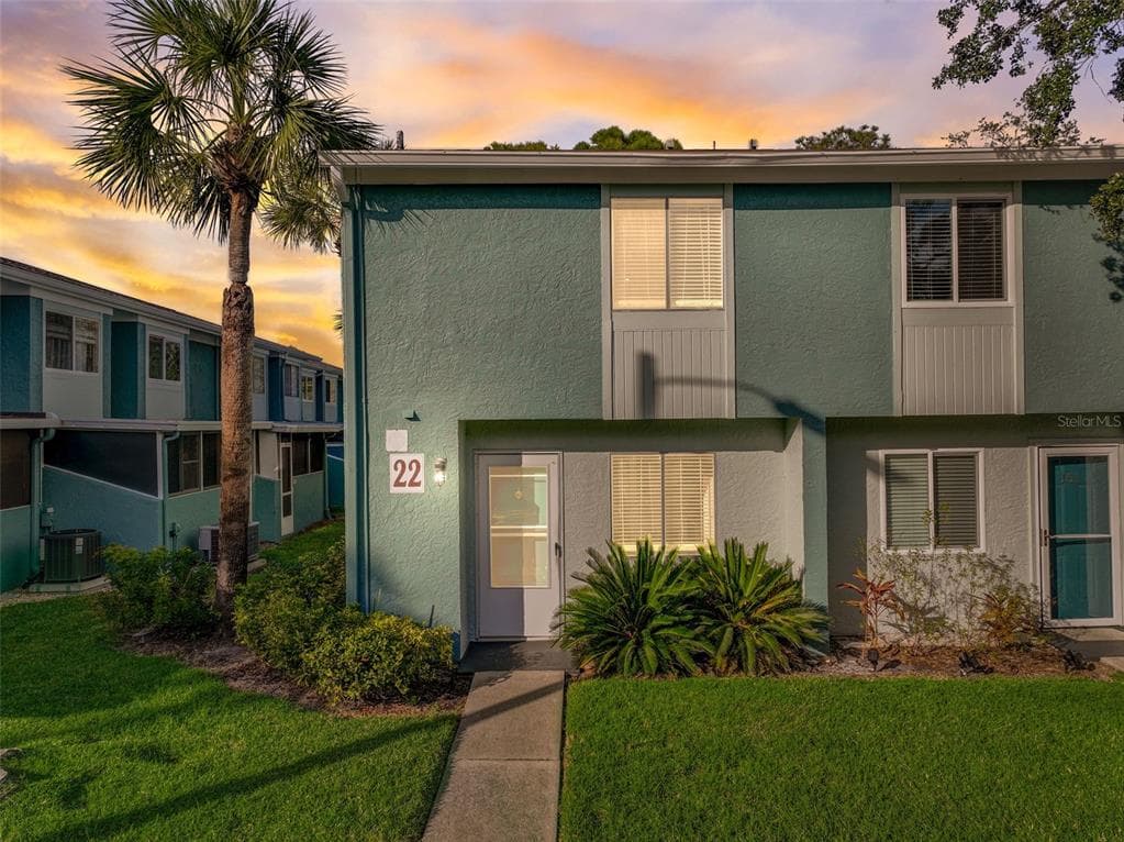 147 114TH AVENUE NE UNIT 147 ST PETERSBURG, FL 33716