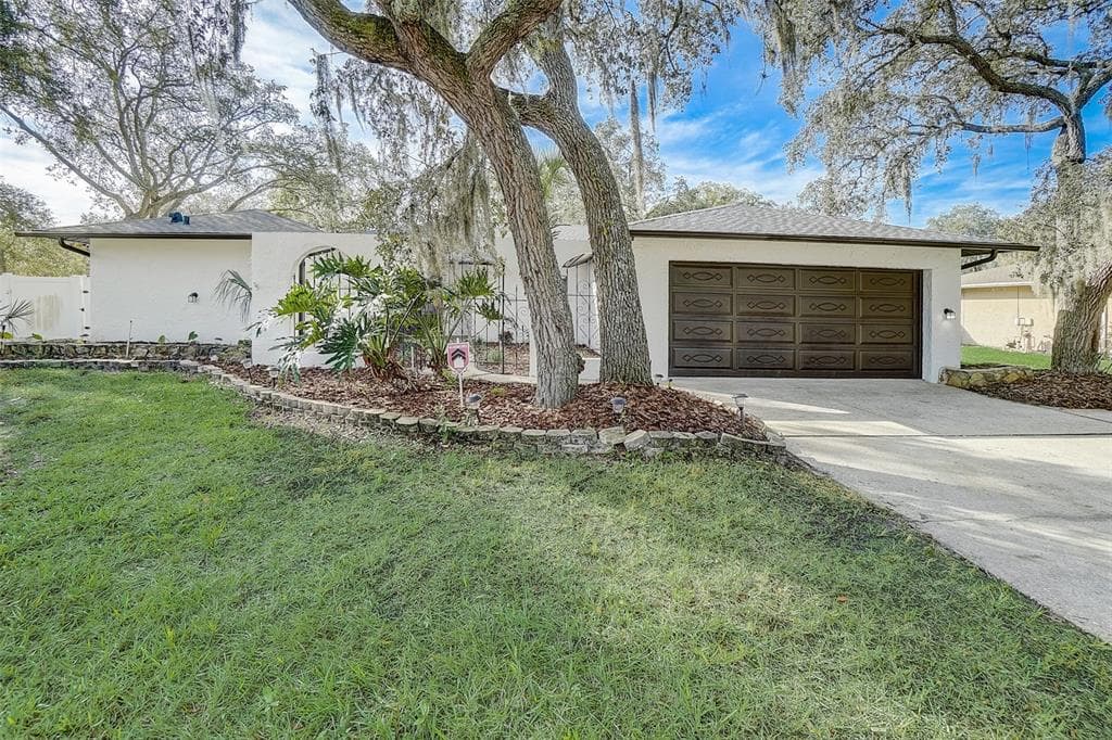 7608 LAUREL OAK COURT PORT RICHEY, FL 34668