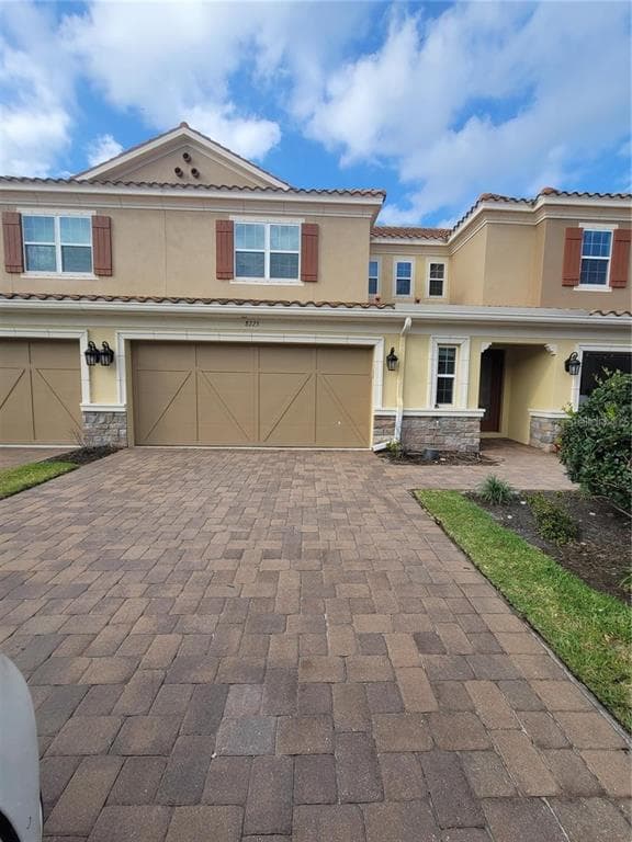 8723 TERRACINA LAKE DRIVE UNIT 8723 TAMPA, FL 33625