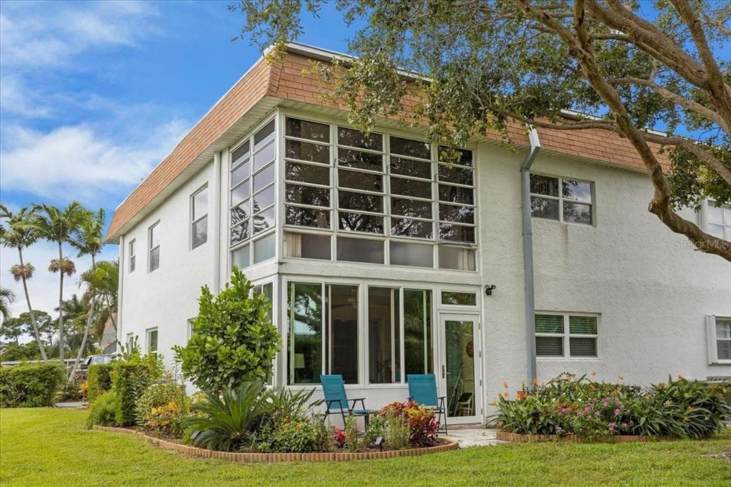 2950 SE OCEAN BOULEVARD UNIT 10-6 STUART, FL 34996