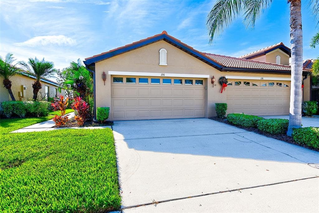 236 MYSTIC FALLS DRIVE APOLLO BEACH, FL 33572