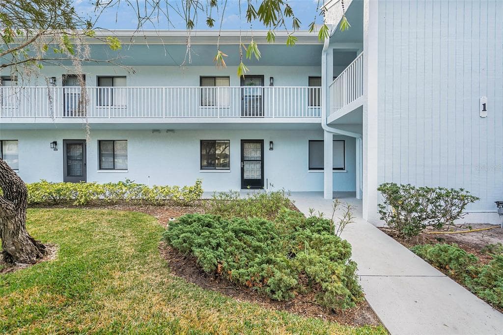 103 MARTHA LANE UNIT 0 OLDSMAR, FL 34677