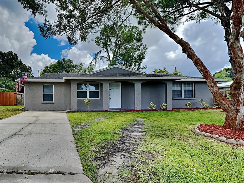 3007 BUCIDA DRIVE SARASOTA, FL 34232