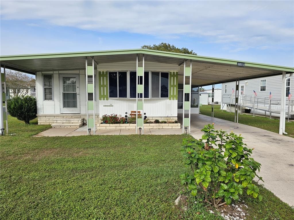 34537 PETUNIA PLACE ZEPHYRHILLS, FL 33541