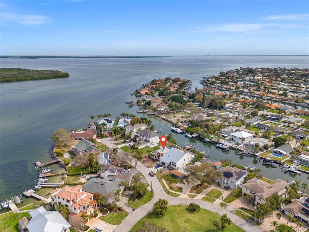 1936 ARROWHEAD DRIVE NE ST PETERSBURG, FL 33703