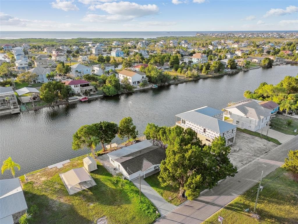 3211 AZALEA DRIVE HERNANDO BEACH, FL 34607