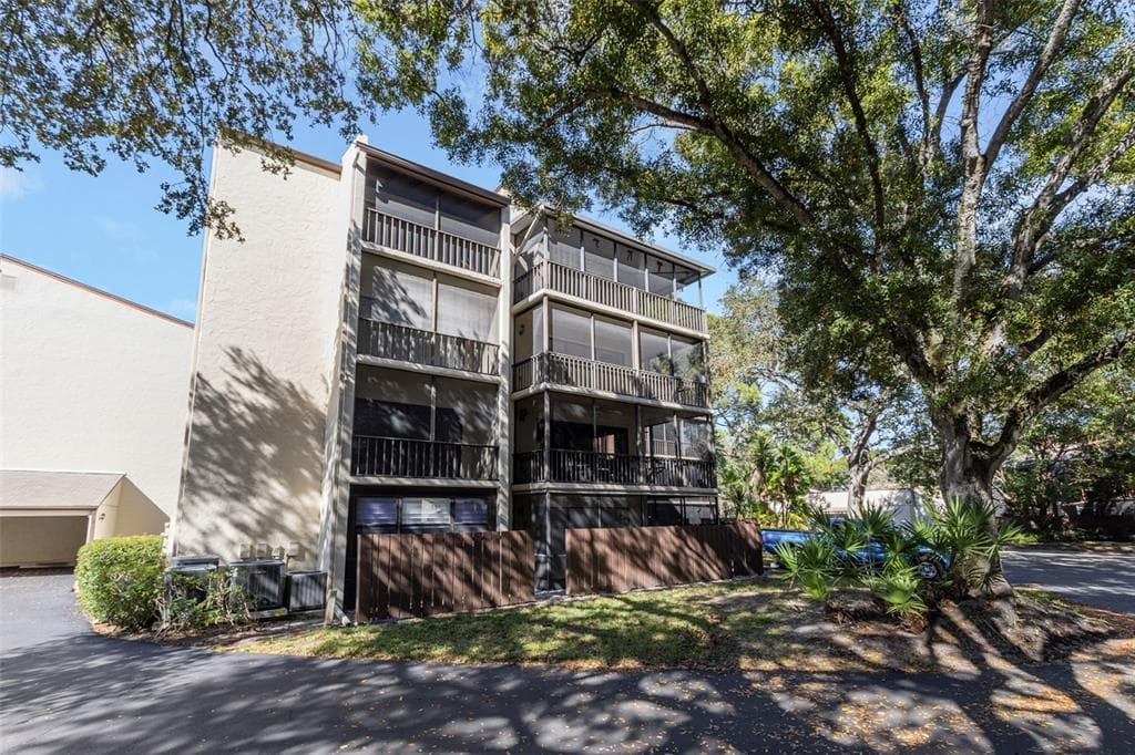700 STARKEY ROAD UNIT 641 LARGO, FL 33771