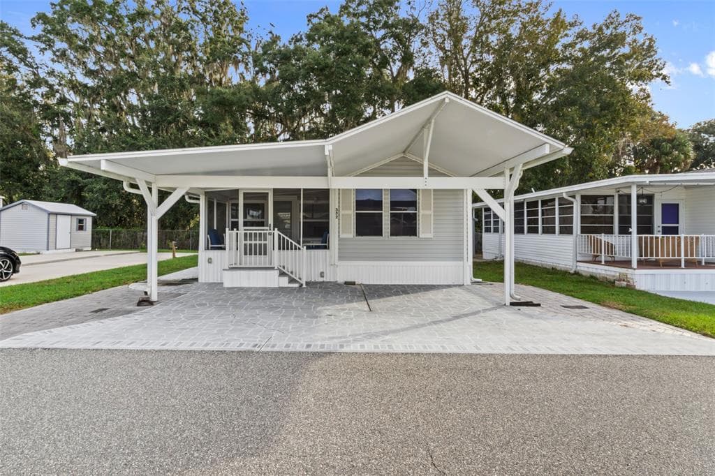 332 CITRUS RIDGE DRIVE DAVENPORT, FL 33837