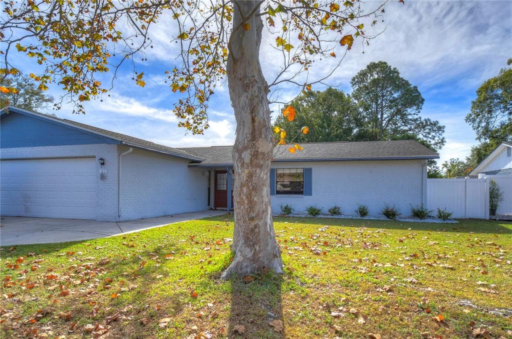 4610 SOUTHBREEZE DRIVE TAMPA, FL 33624