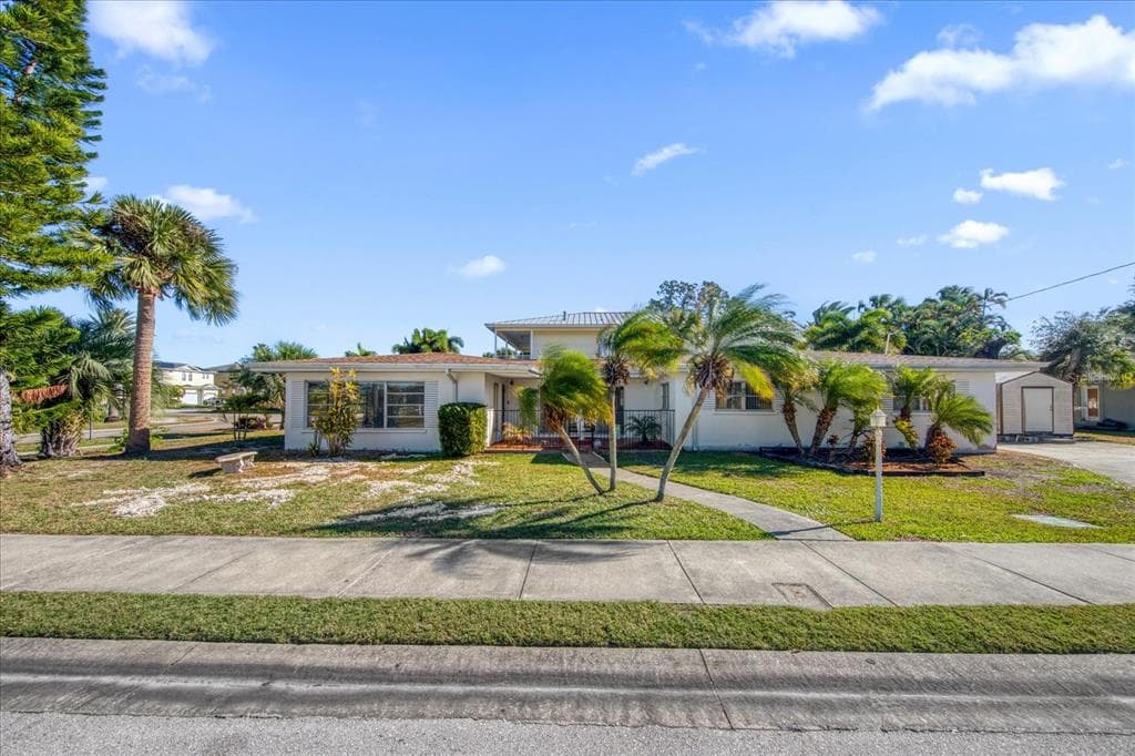603 VIRGINIA AVENUE TARPON SPRINGS, FL 34689