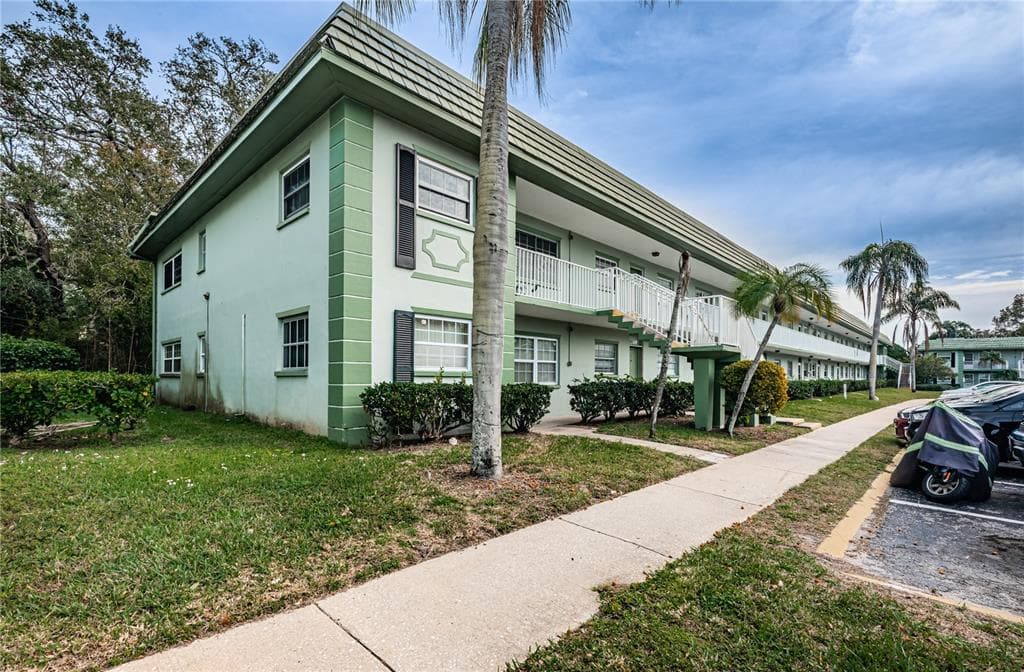 1433 S BELCHER ROAD UNIT G13 CLEARWATER, FL 33764