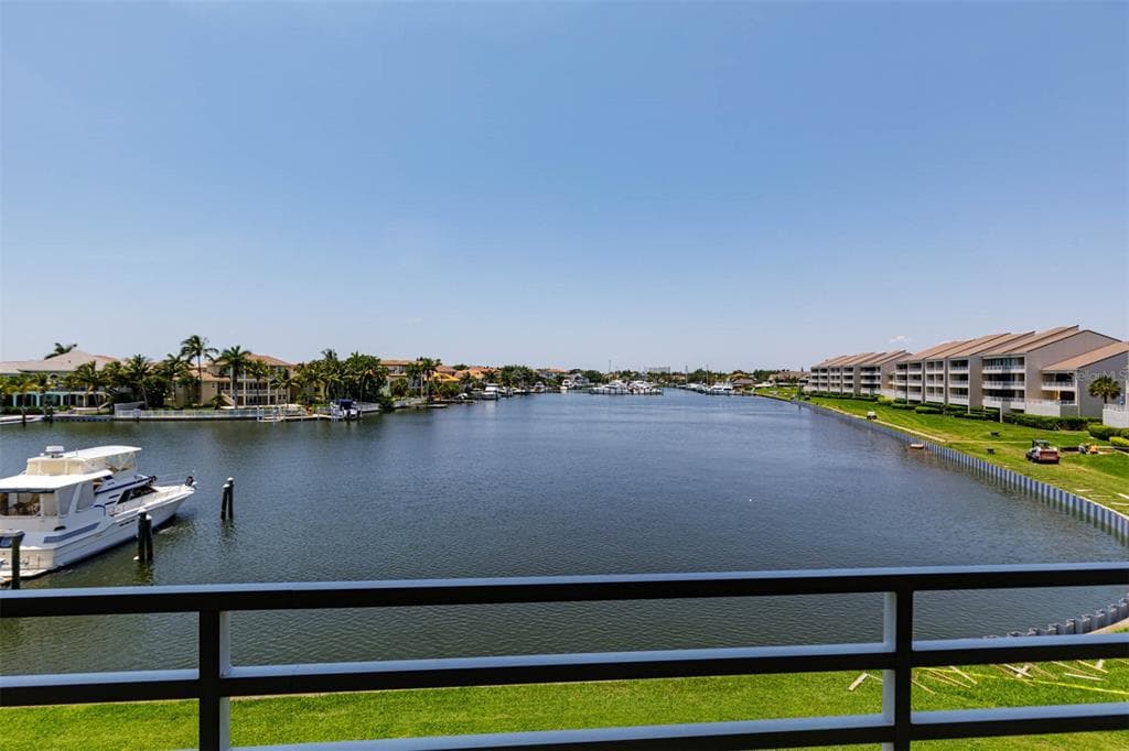 2775 KIPPS COLONY DRIVE S UNIT 205 GULFPORT, FL 33707