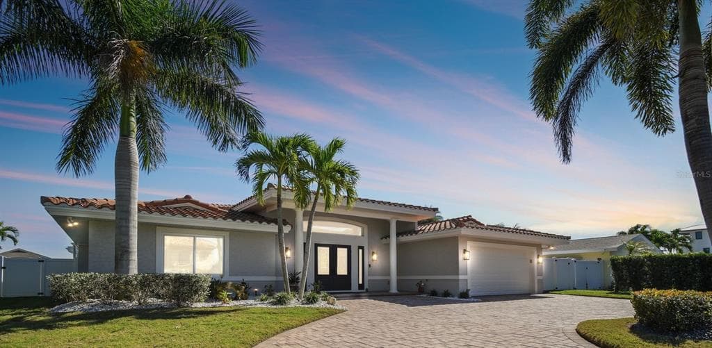 215 DRIFTWOOD LANE LARGO, FL 33770