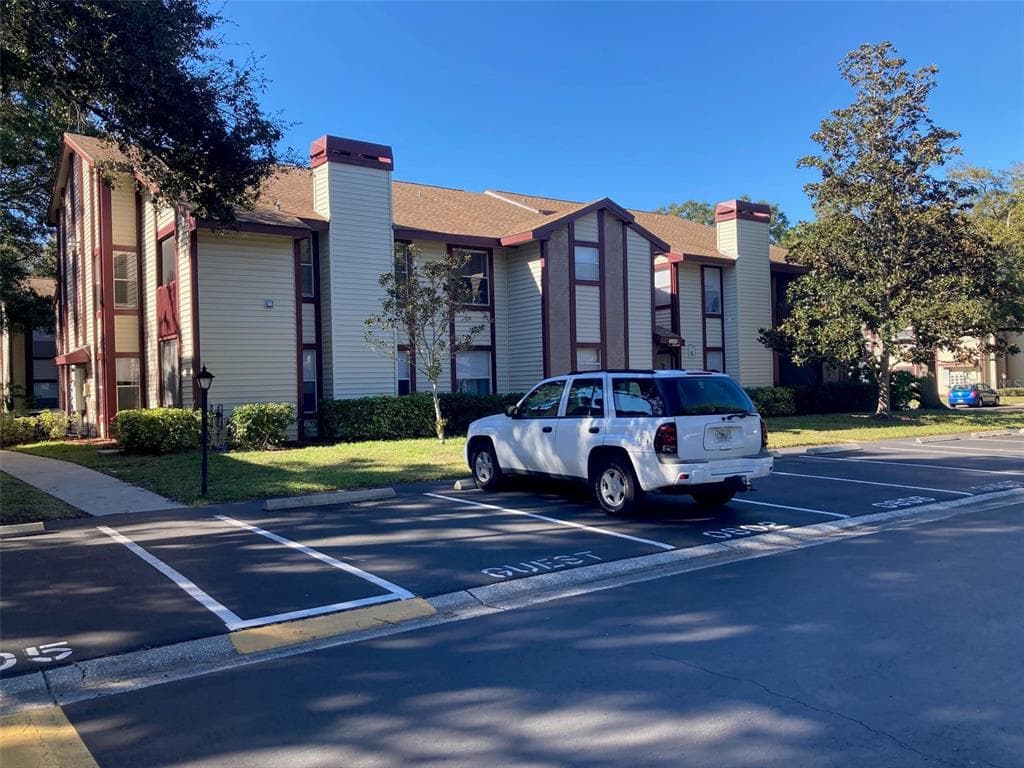 1682 HAMPTON LANE UNIT 802