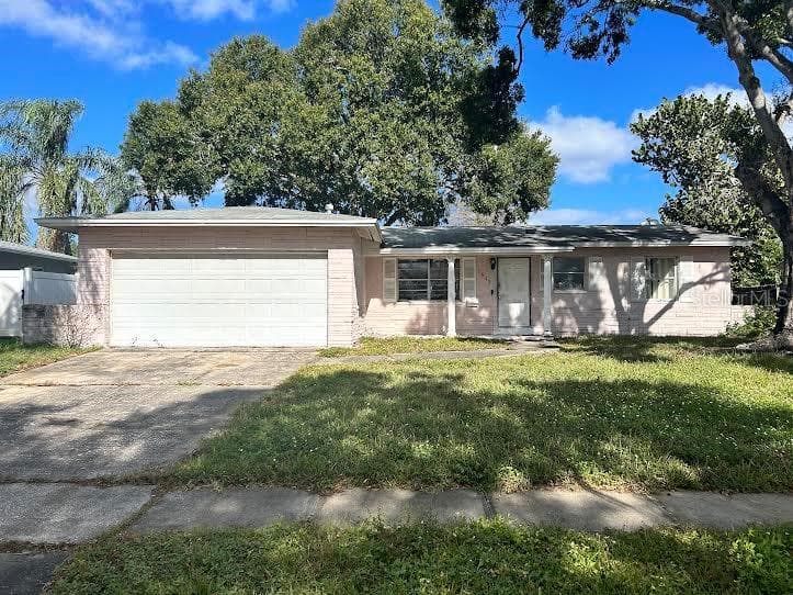 1643 PENNSYLVANIA AVE NE ST PETERSBURG, FL 33703
