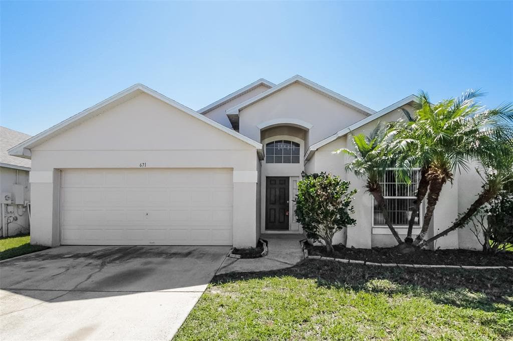 671 EAGLE POINTE S KISSIMMEE, FL 34746