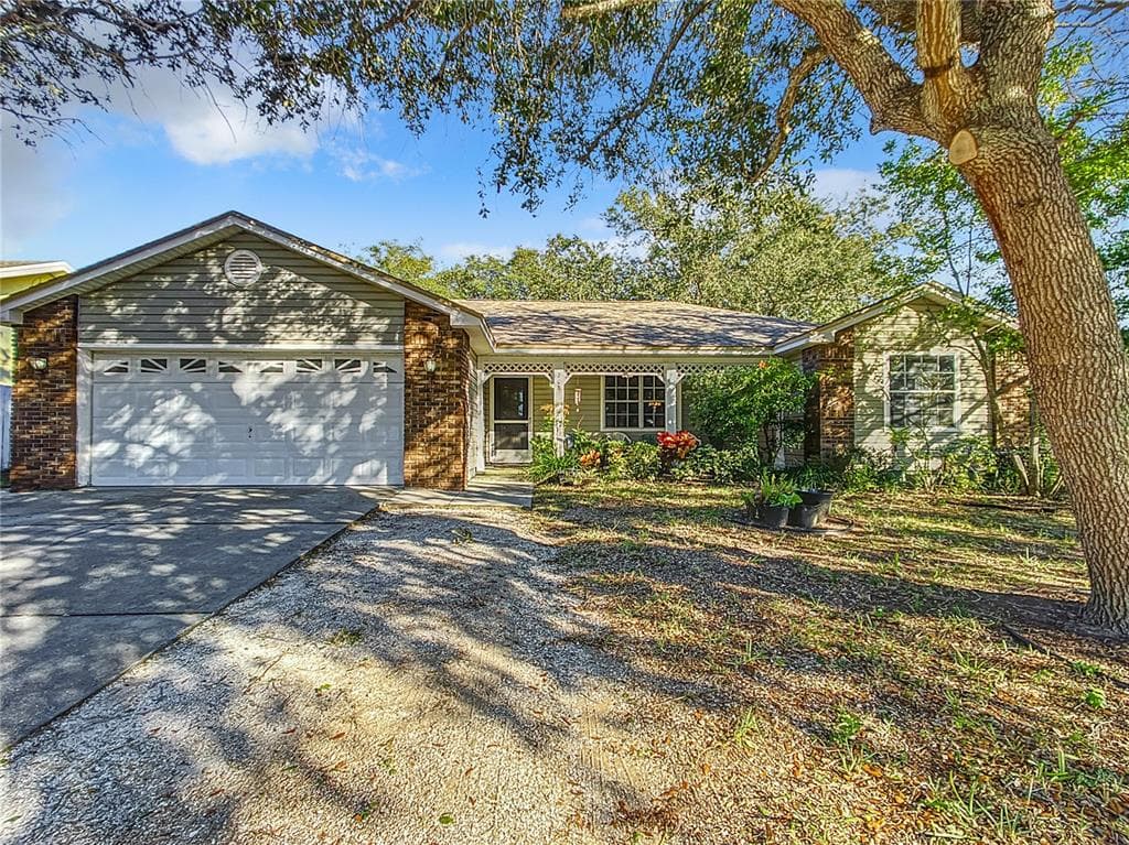 708 CHARLOTTE AVENUE TARPON SPRINGS, FL 34689